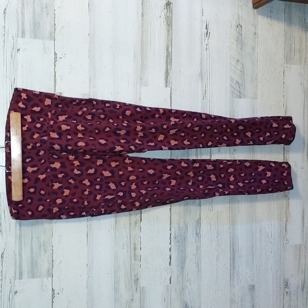 Cheetah print stretchy leggings